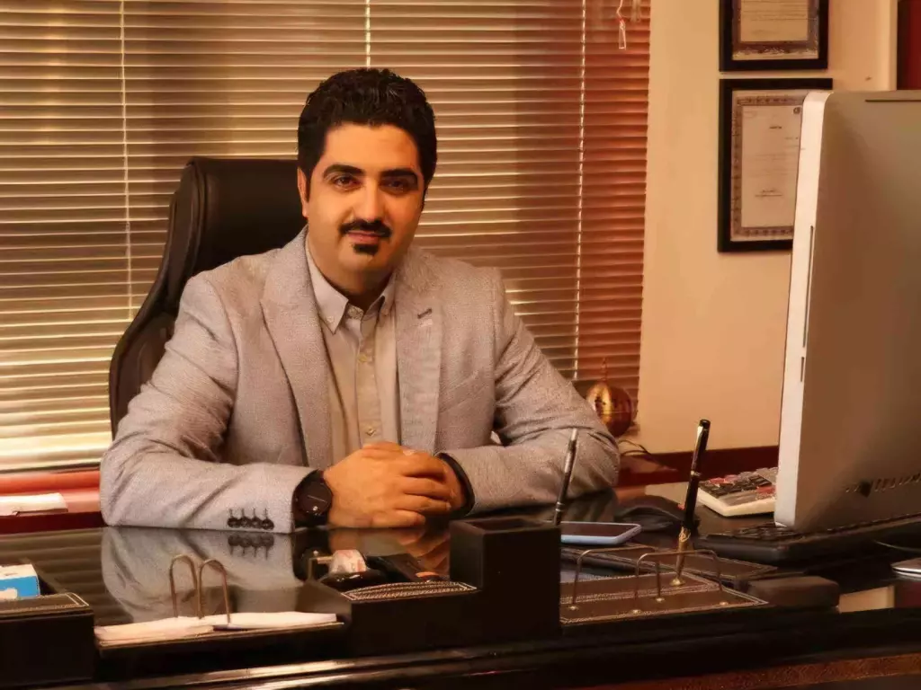 رسول-طوبی؛-چهره-ای-برجسته-در-دنیای-مالی-و-مالیاتی-ایران